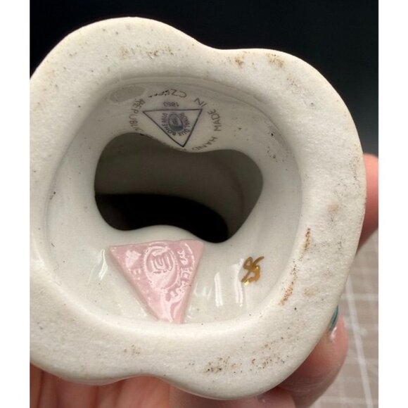 Vintage Royal Dux Bohemia Porcelain Soldier Figurine Vintage Czechoslovakia - Picture 5 of 8